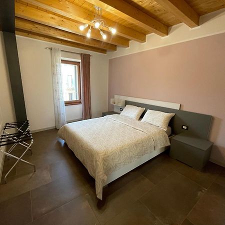 Dimora Rosso San Zeno - Wifi Veloce E Adatto Per Famiglie Verona Eksteriør billede