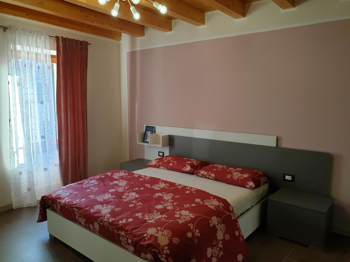 Dimora Rosso San Zeno - Wifi Veloce E Adatto Per Famiglie Verona Eksteriør billede