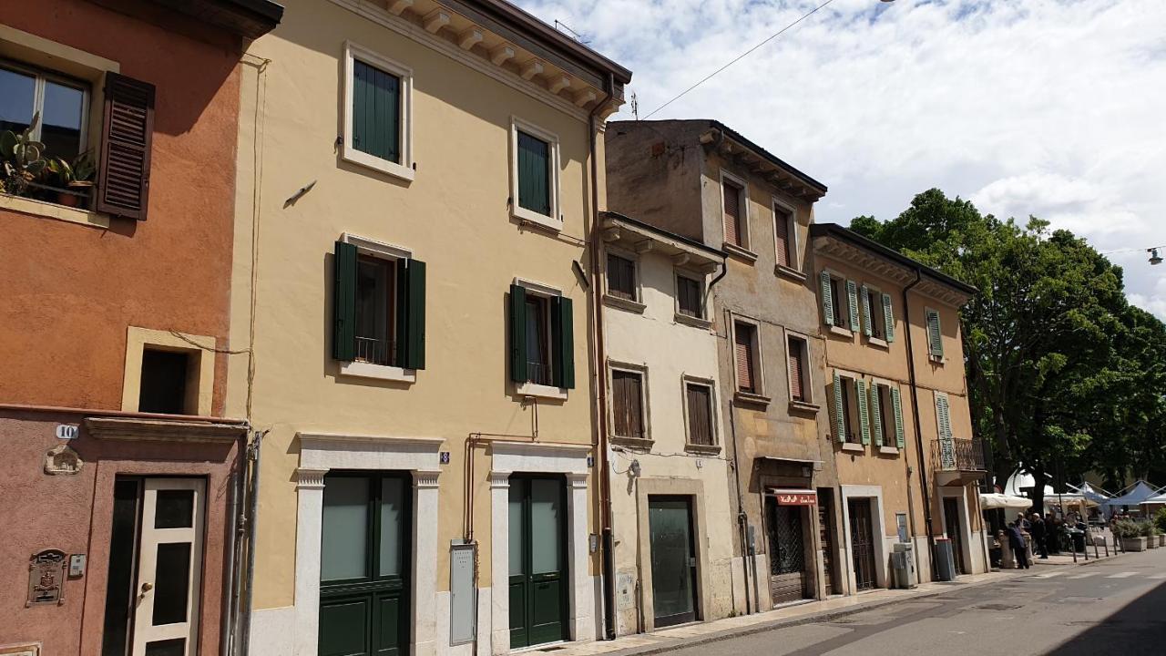Dimora Rosso San Zeno - Wifi Veloce E Adatto Per Famiglie Verona Eksteriør billede