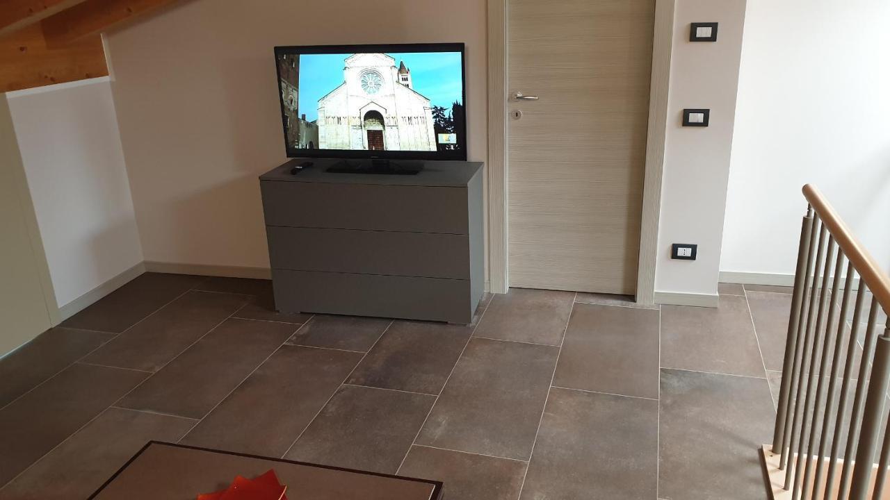 Dimora Rosso San Zeno - Wifi Veloce E Adatto Per Famiglie Verona Eksteriør billede